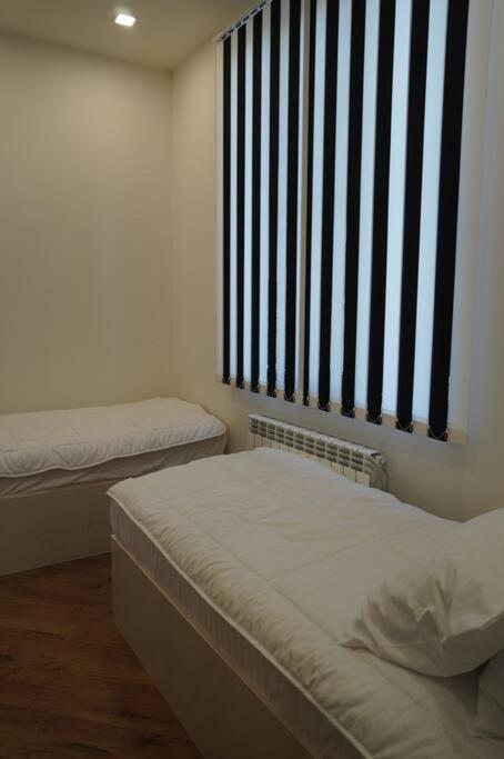 Lovely, Newly Remodeled Apartment In Yerevan! Exterior photo